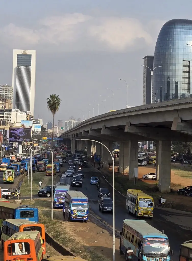 Nairobi, entre le Mazingira Institute et l'hôtel