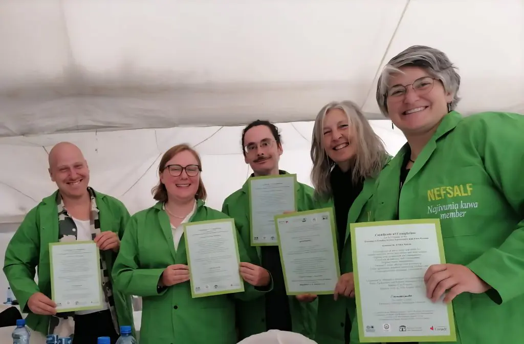 Séance de diplomation par le Mazingira Institute